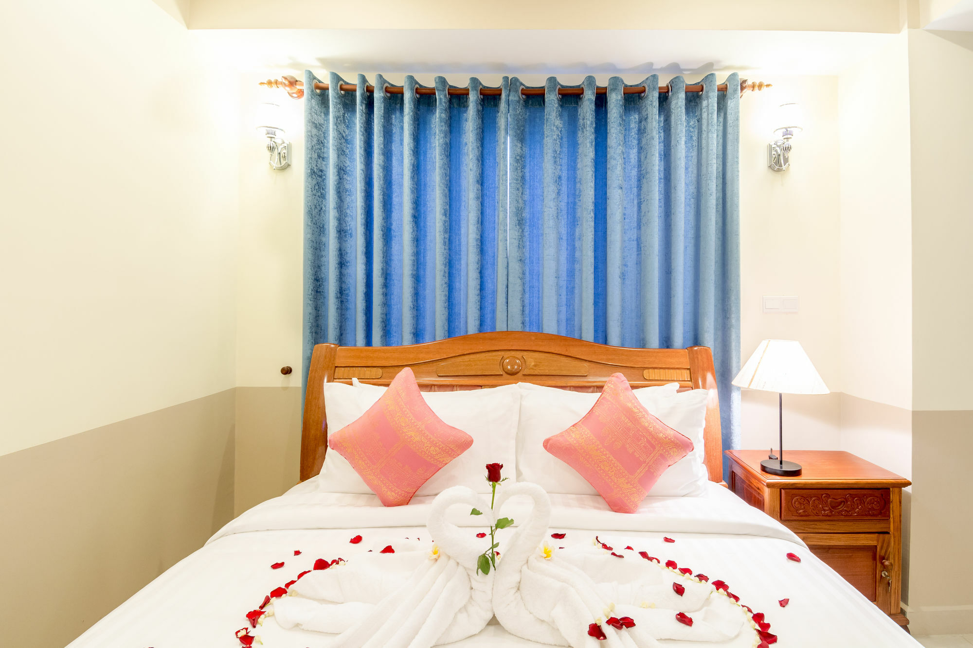 Raksmey Suo Hotel Phnom Penh Esterno foto